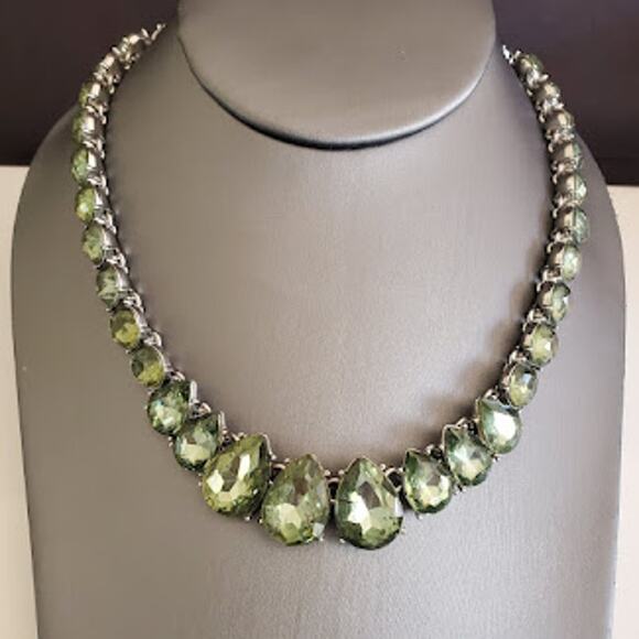 Charter Club Green Rhinestone in Silver Tone Setting Women's Collar‎ Necklace - Picture 4 of 7